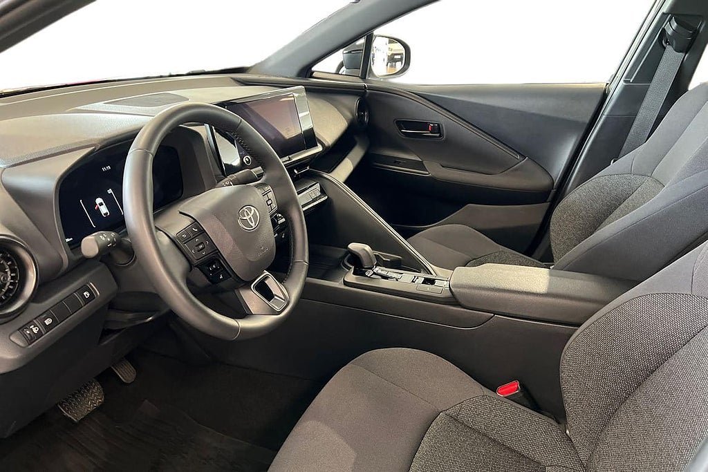 Vehicle Image 14