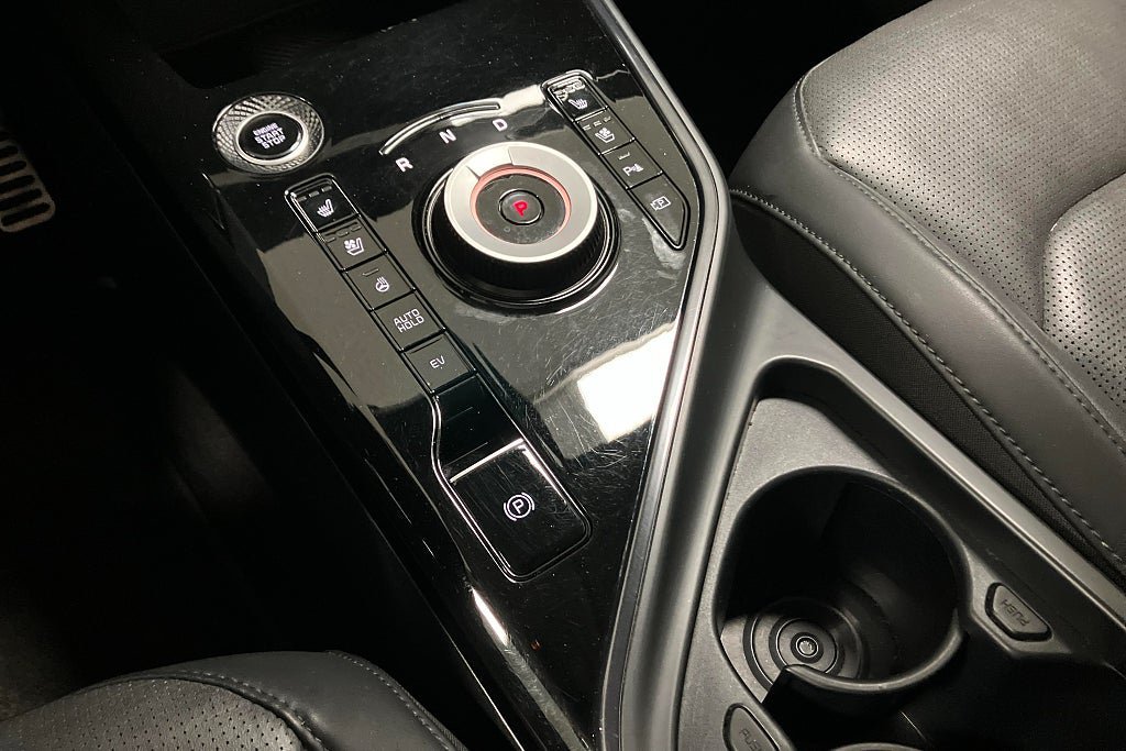 Vehicle Image 14