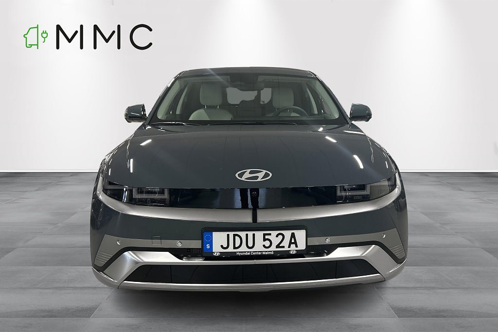 Vehicle Image 4