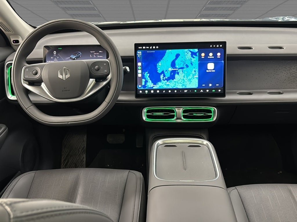 Vehicle Image 7