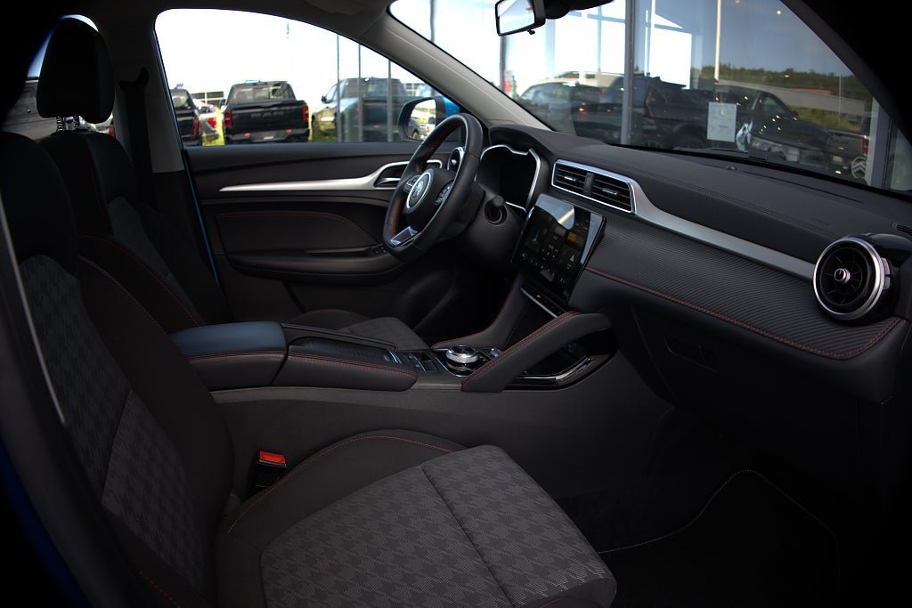 Vehicle Image 18