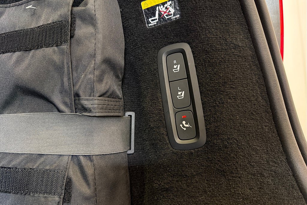 Vehicle Image 24