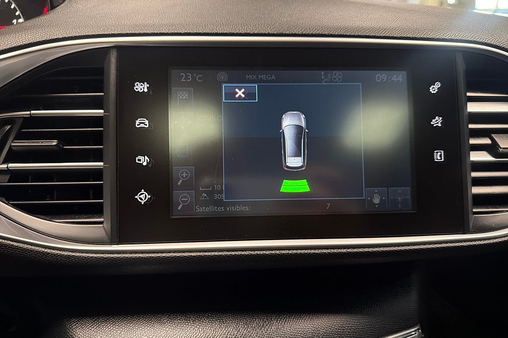 Vehicle Image 17