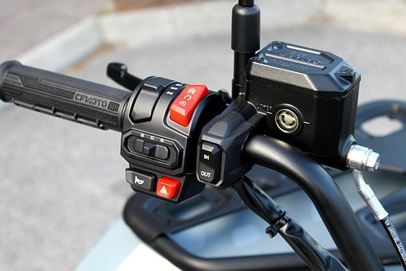 Vehicle Image 9