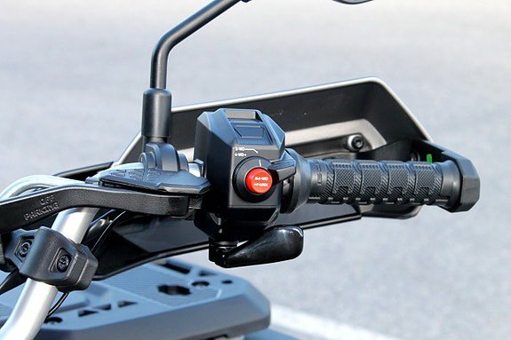 Vehicle Image 12