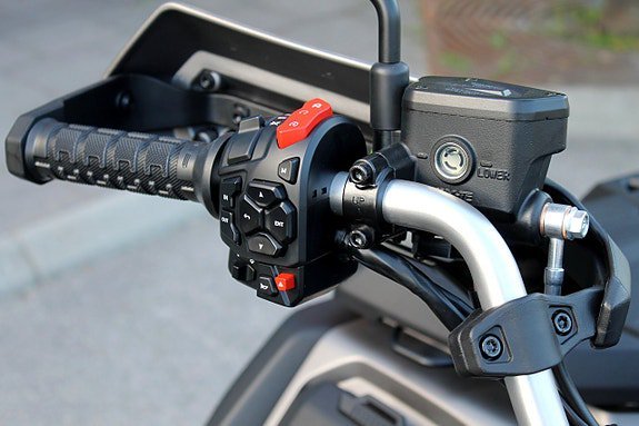 Vehicle Image 13
