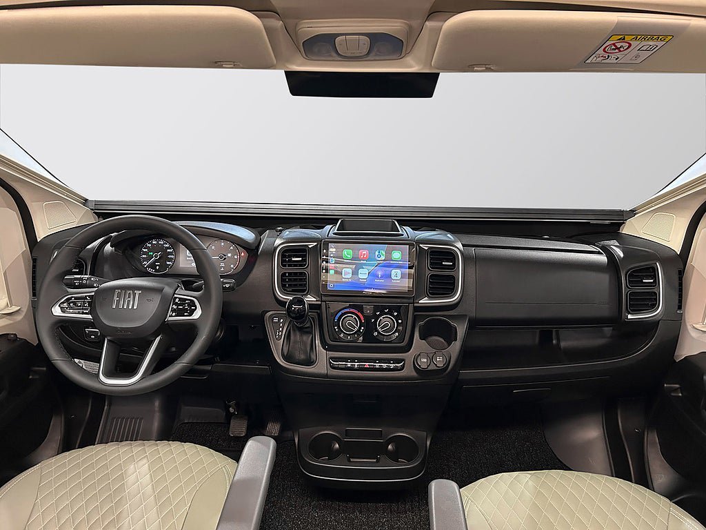 Vehicle Image 29