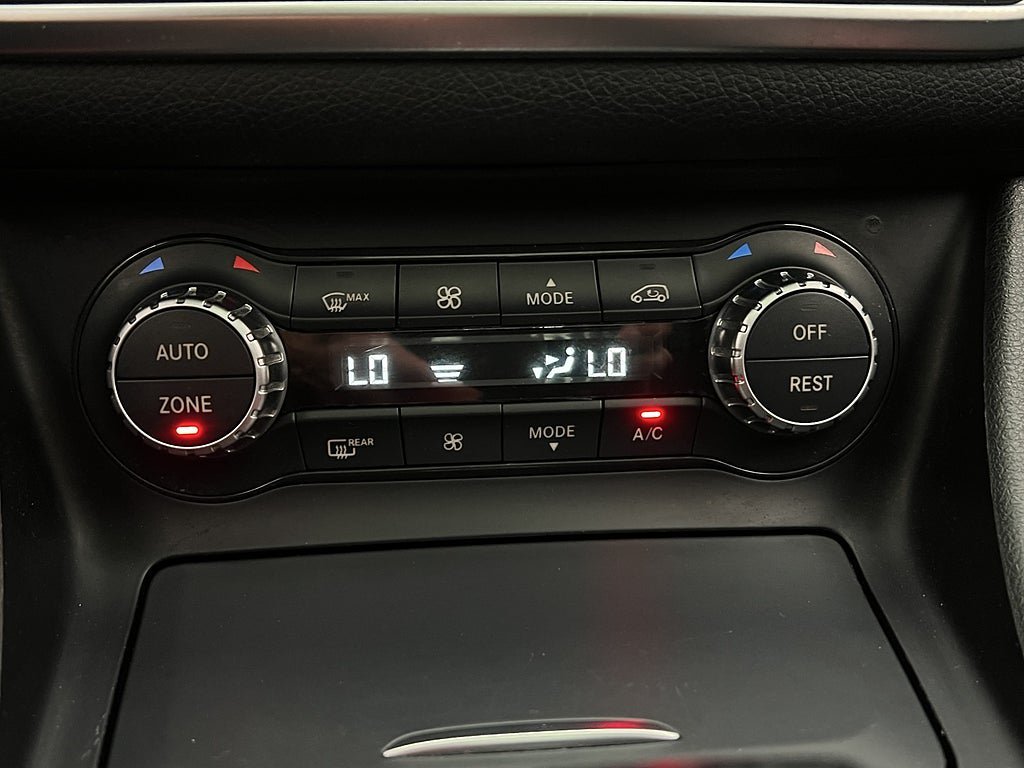 Vehicle Image 24