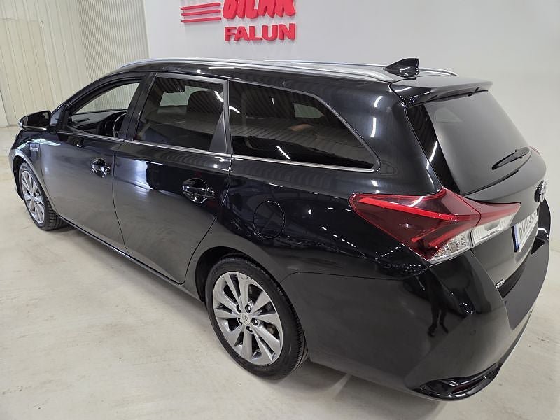Vehicle Image 9