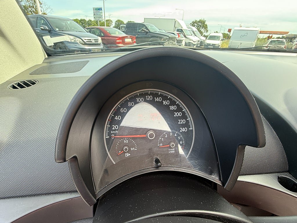 Vehicle Image 11