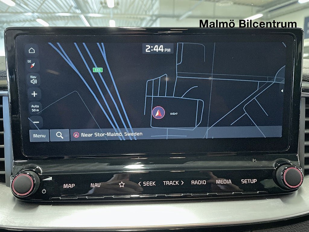 Vehicle Image 16
