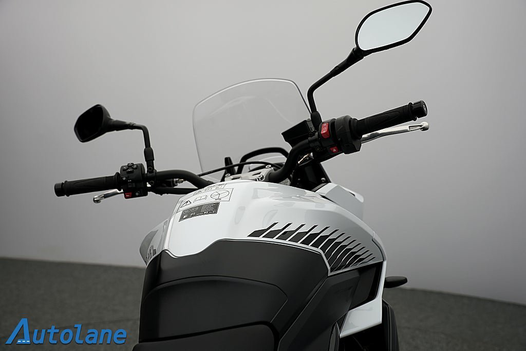 Vehicle Image 21