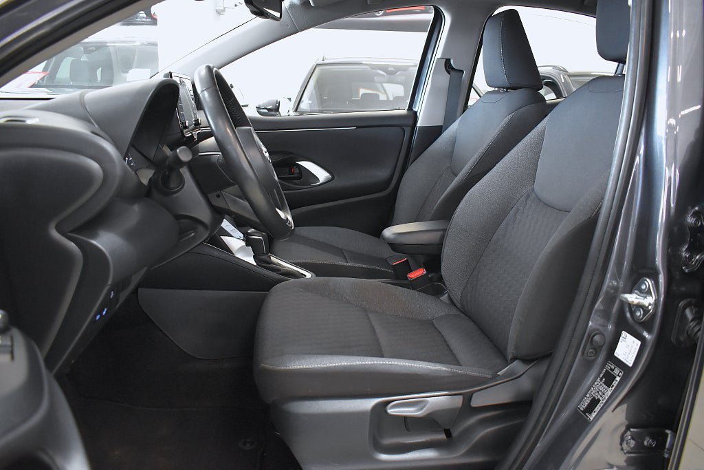 Vehicle Image 7