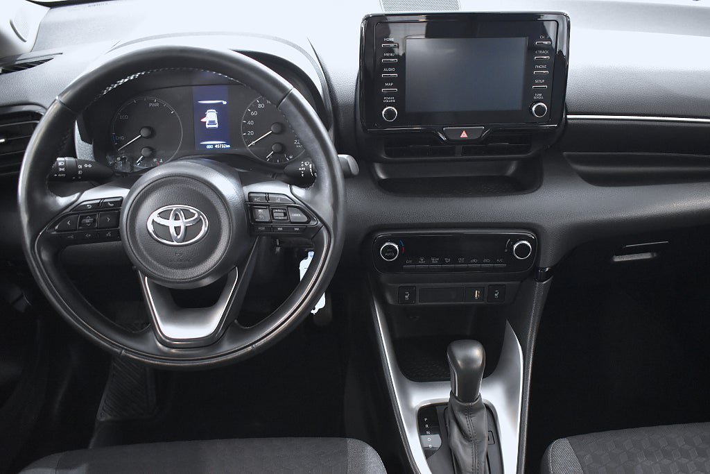 Vehicle Image 9