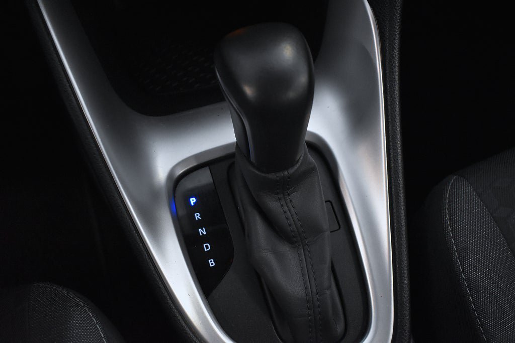 Vehicle Image 12