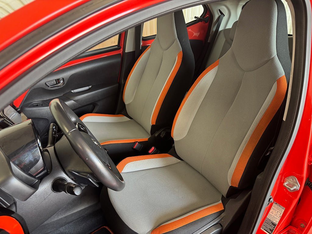 Vehicle Image 7