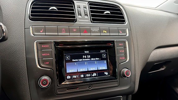Vehicle Image 12