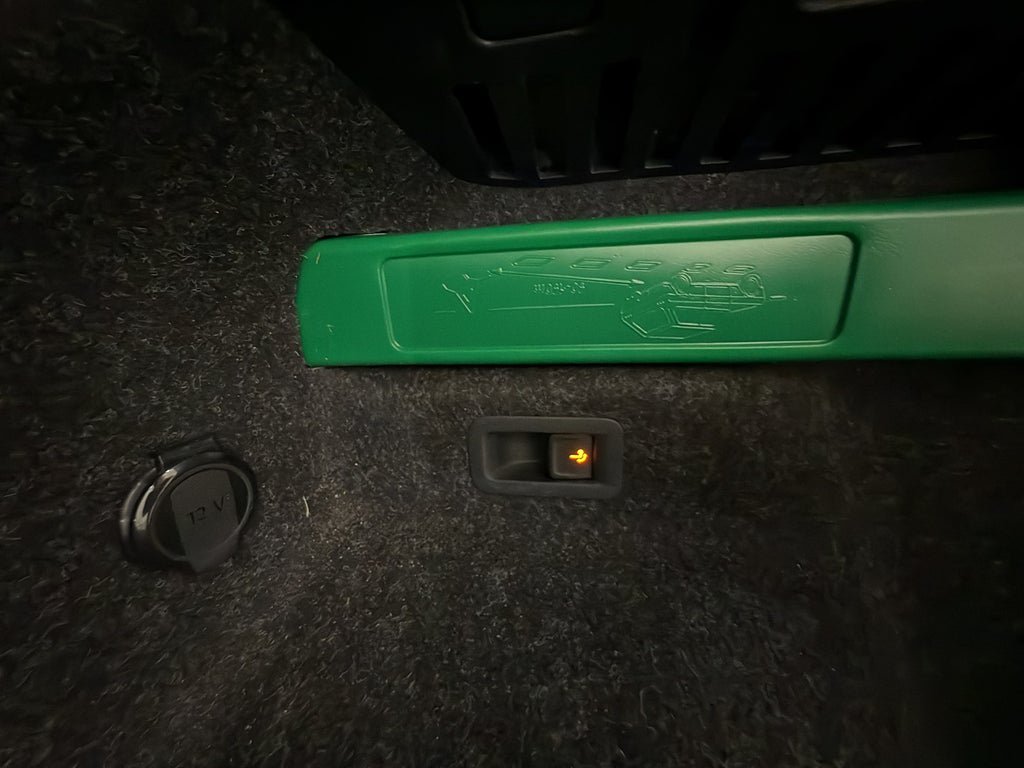 Vehicle Image 25