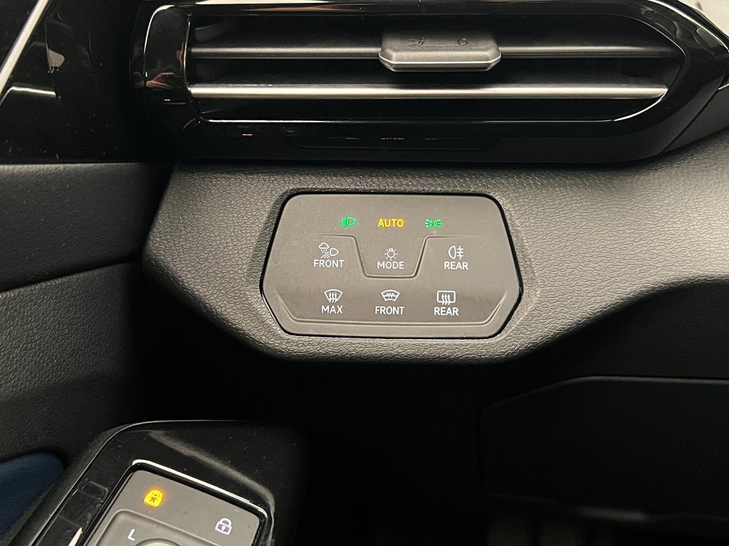 Vehicle Image 27