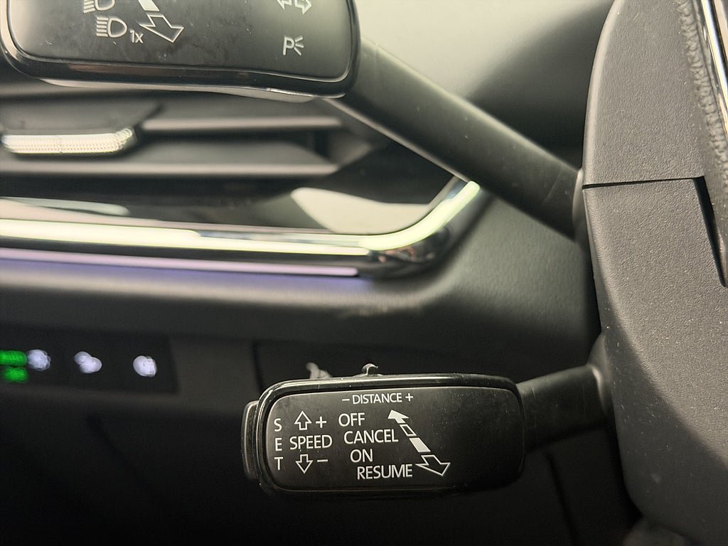 Vehicle Image 28