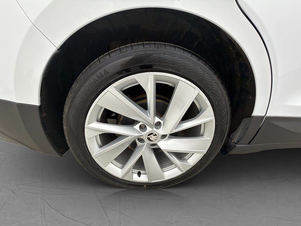 Vehicle Image 35