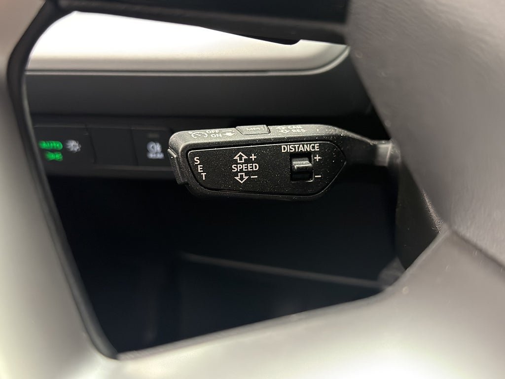 Vehicle Image 27