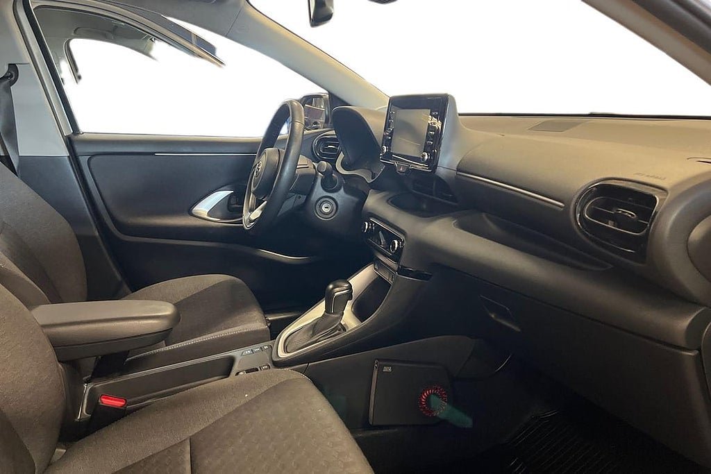 Vehicle Image 7