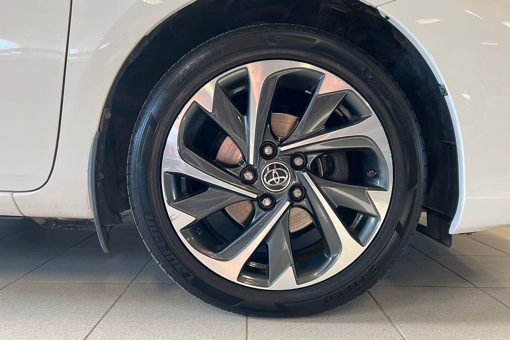 Vehicle Image 17