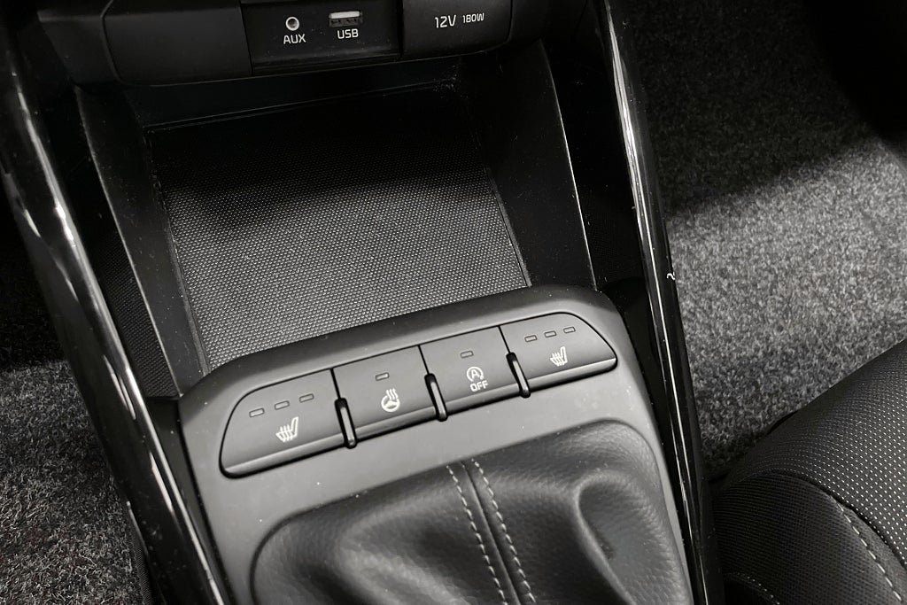 Vehicle Image 18