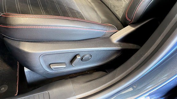 Vehicle Image 24