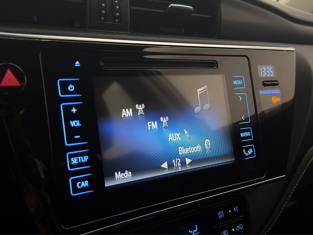 Vehicle Image 21