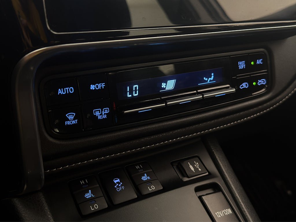 Vehicle Image 22