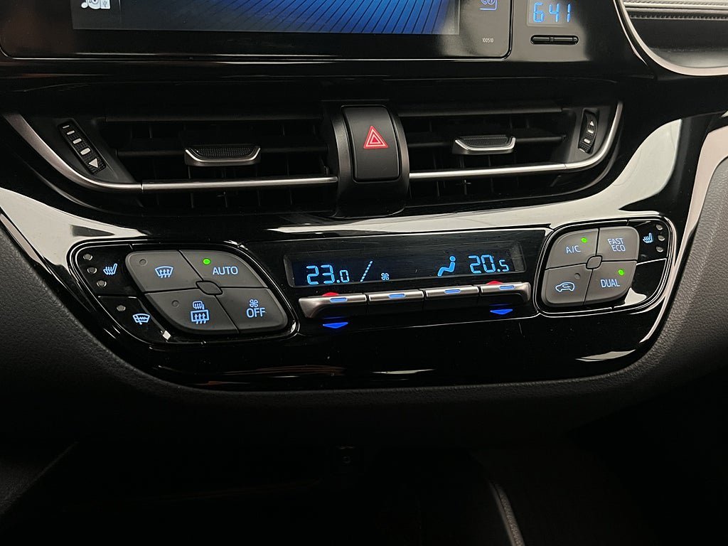 Vehicle Image 17