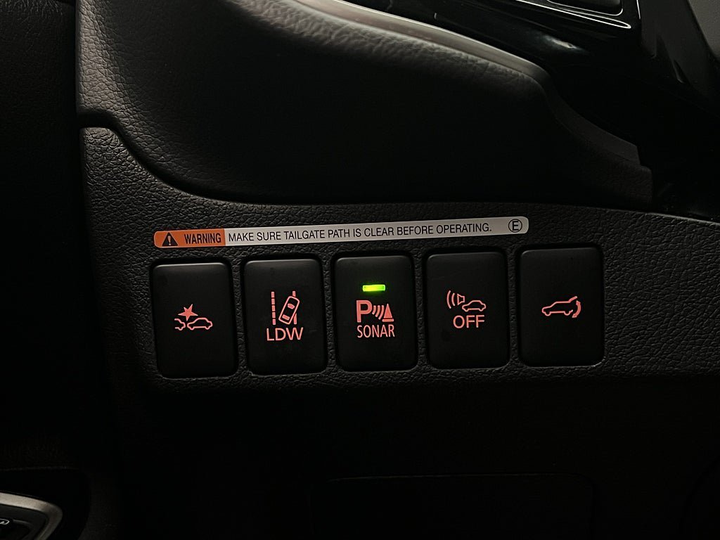 Vehicle Image 16