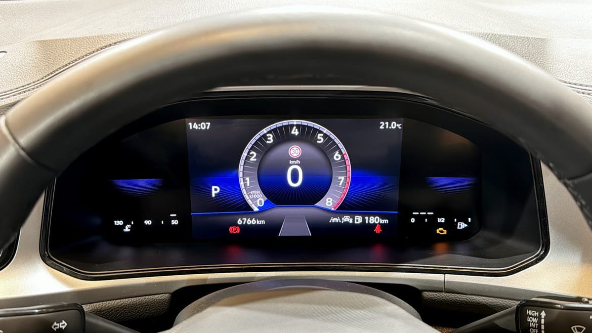 Vehicle Image 18