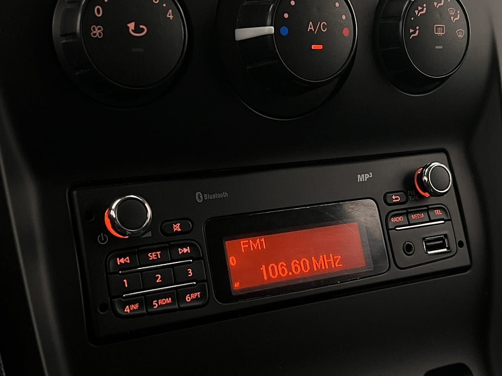 Vehicle Image 20