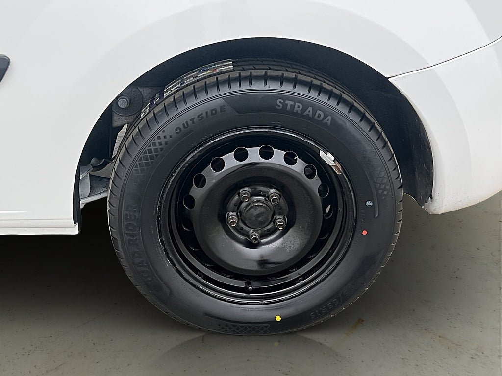 Vehicle Image 24