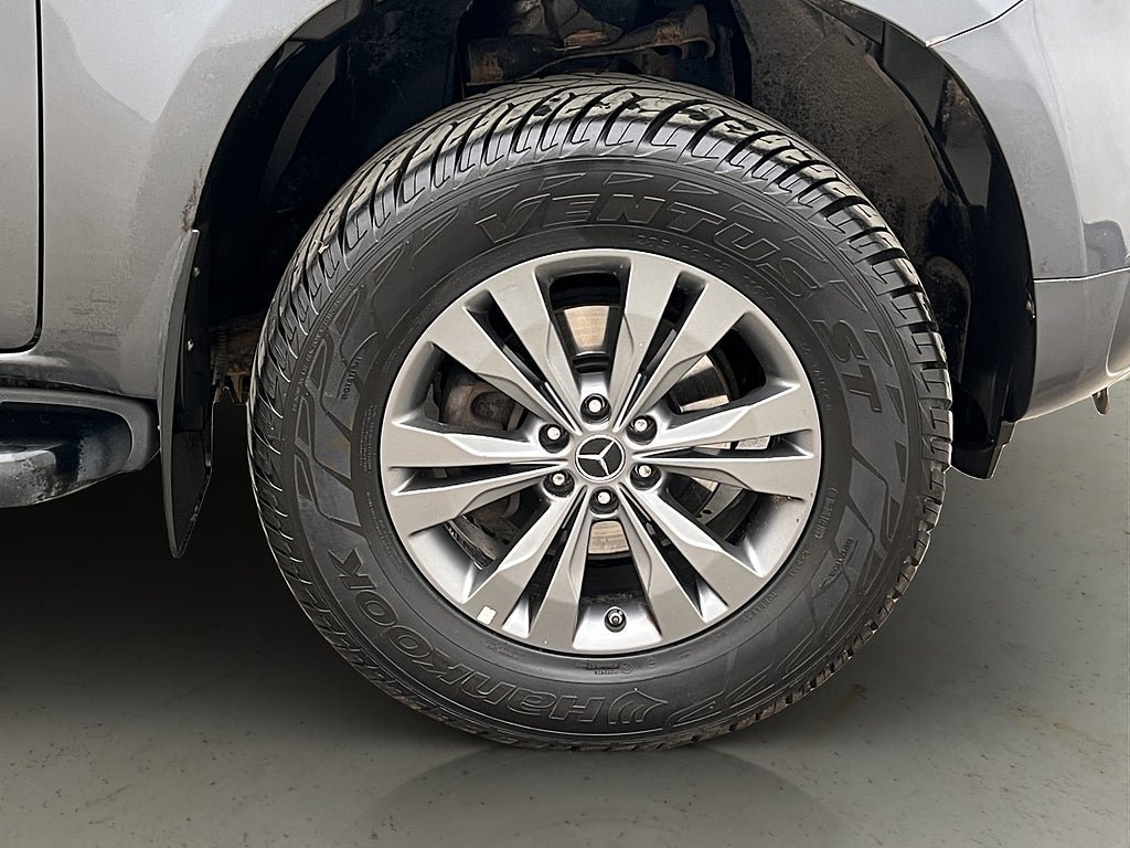 Vehicle Image 35