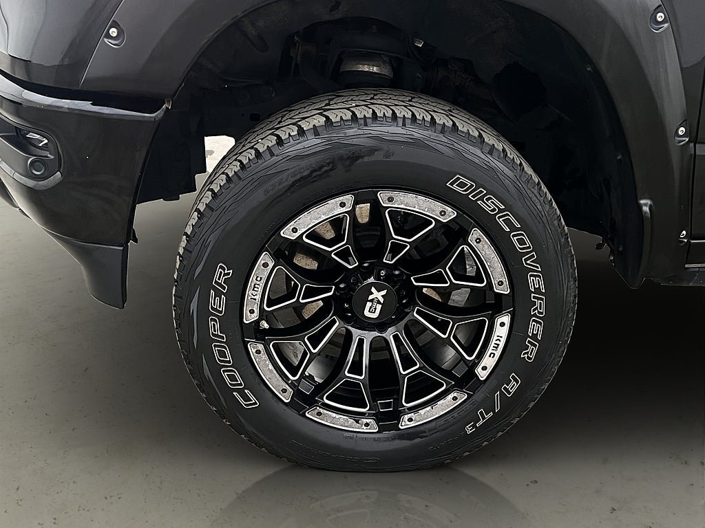 Vehicle Image 38