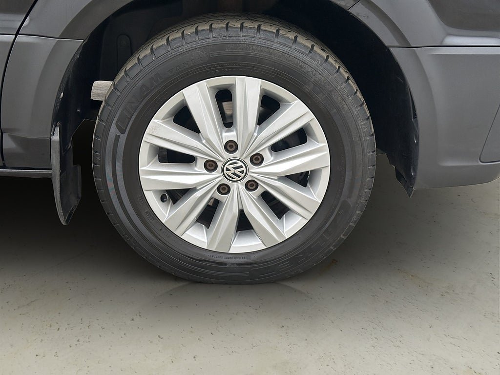 Vehicle Image 33