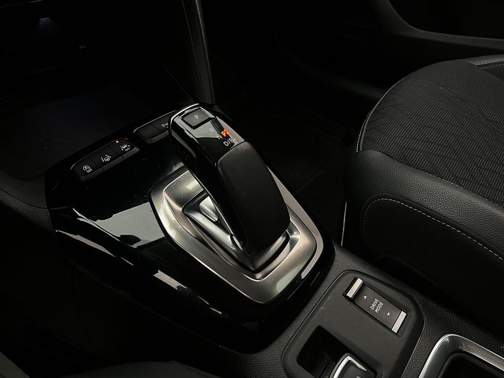 Vehicle Image 22