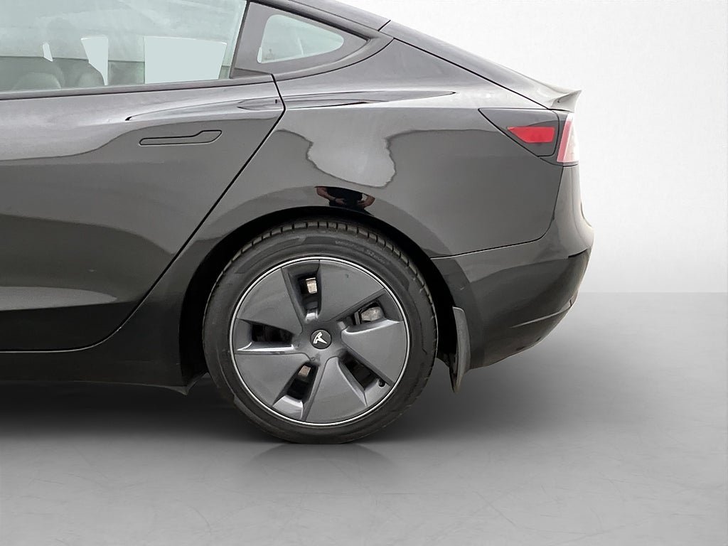 Vehicle Image 35