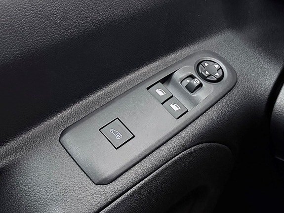 Vehicle Image 29