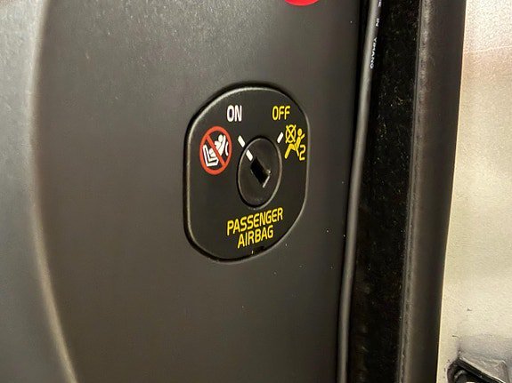 Vehicle Image 25