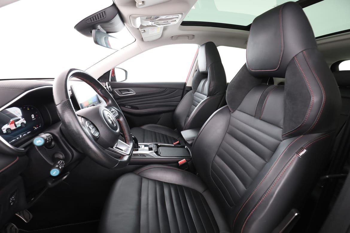 Vehicle Image 11