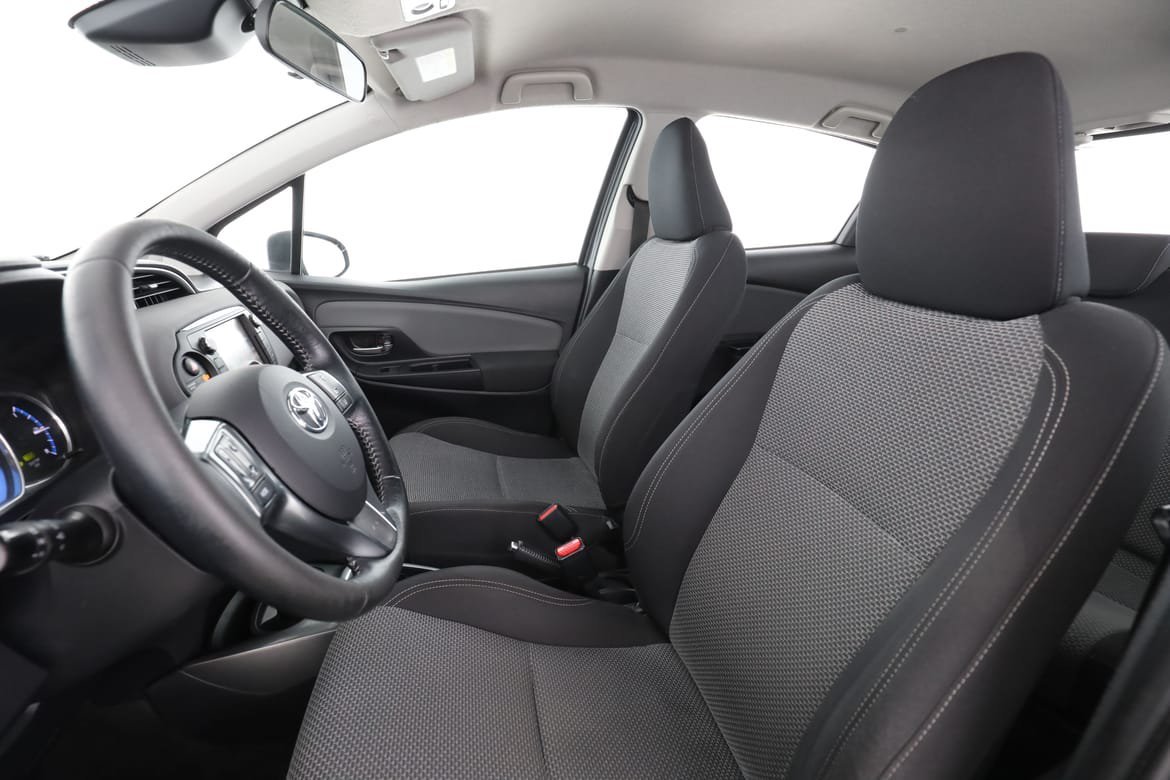 Vehicle Image 11