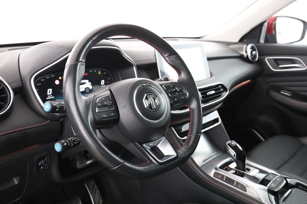 Vehicle Image 12