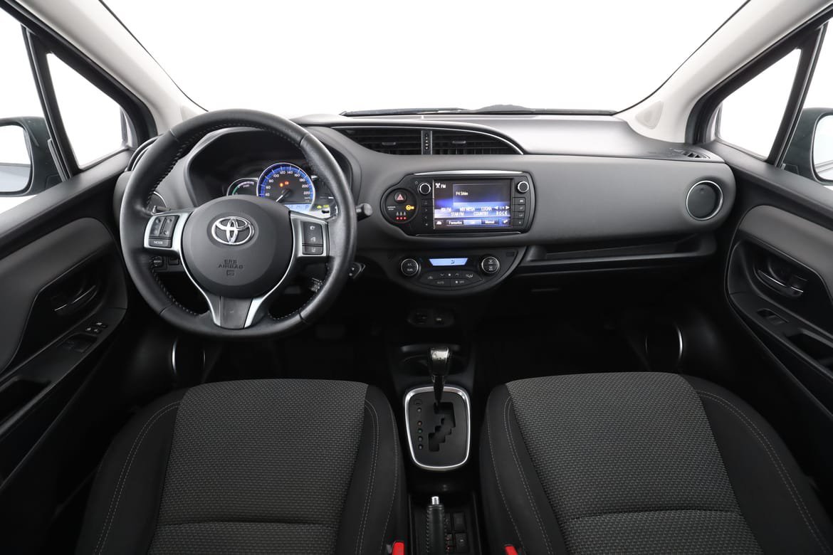 Vehicle Image 13