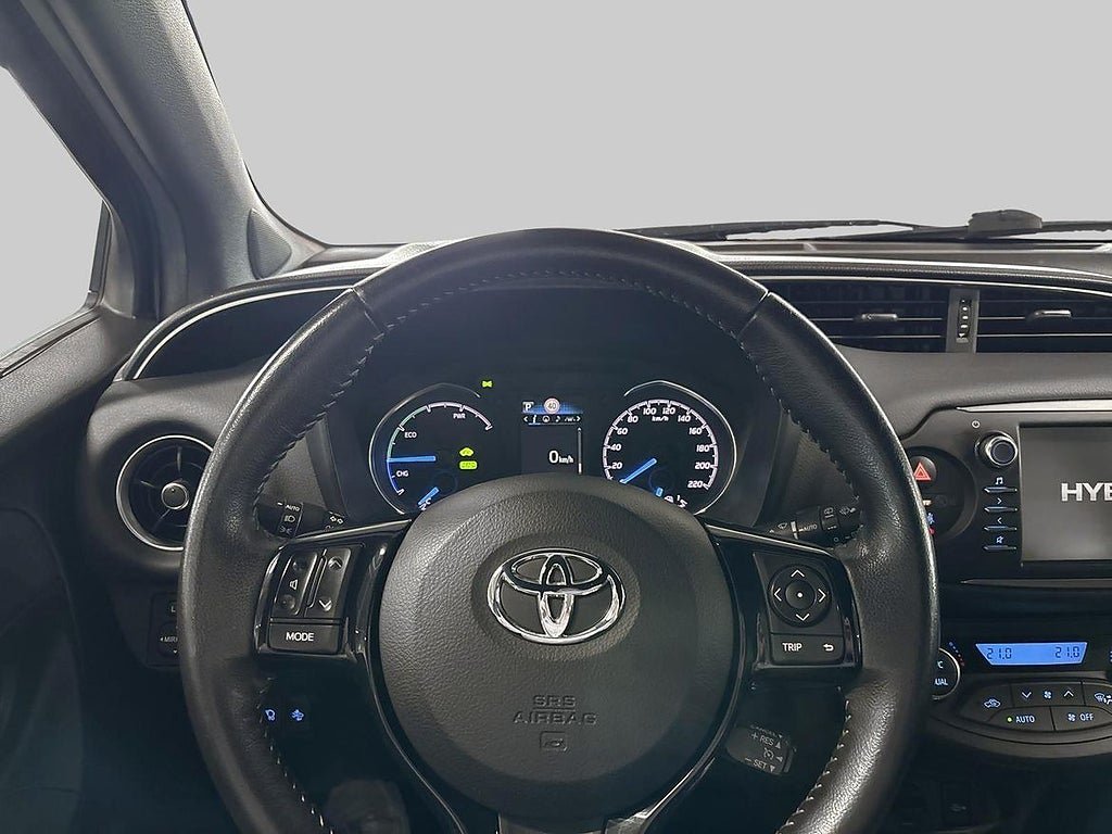 Vehicle Image 15