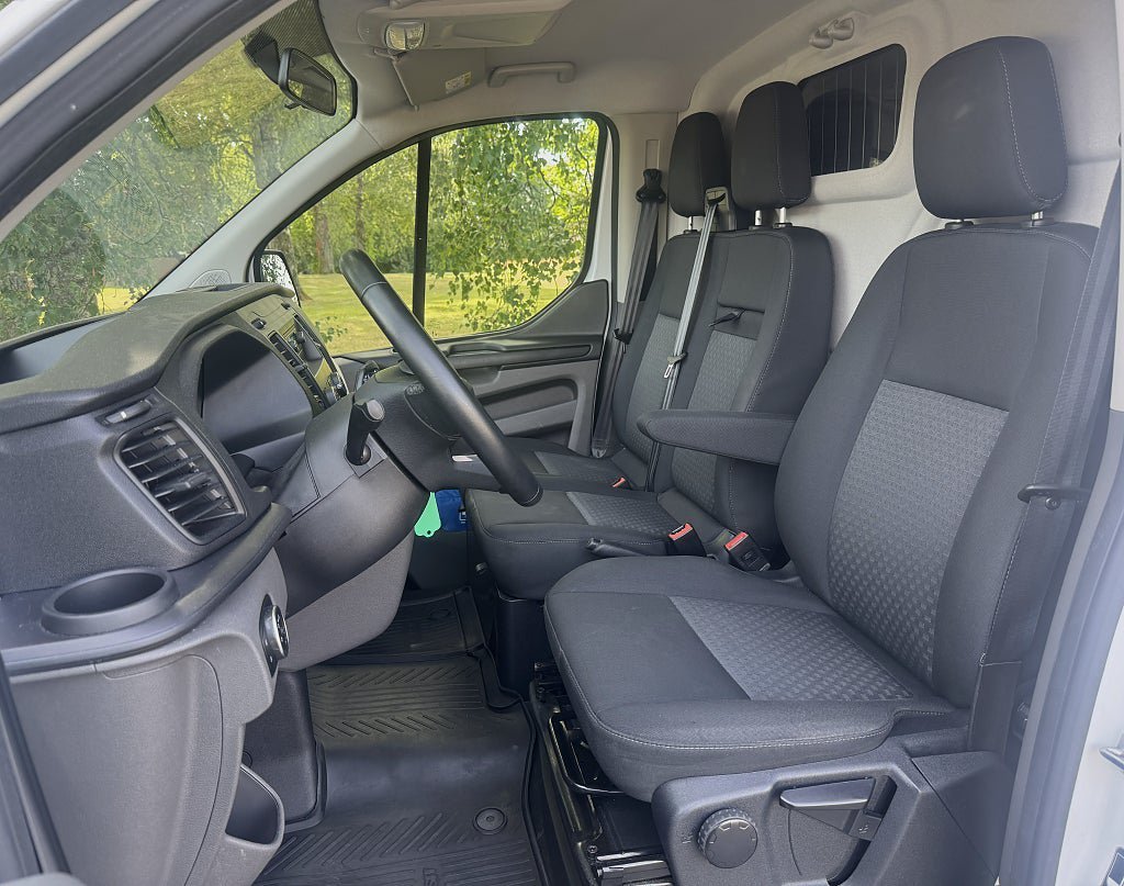 Vehicle Image 12